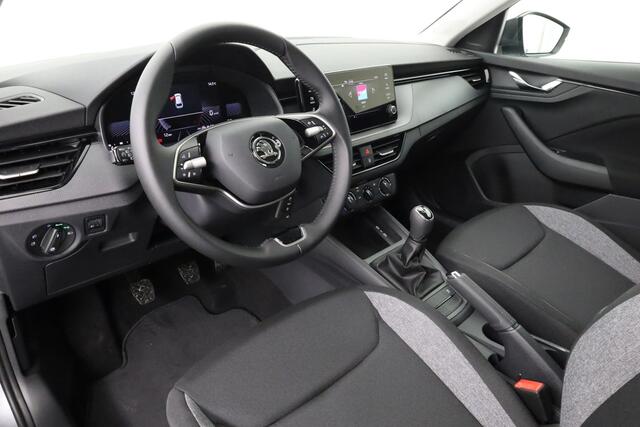Skoda SCALA Essence 1.0 TSI 70 kW / 95 pk | Apple Carplay | Parkeersensoren | Technology Pack | Cruise Control |