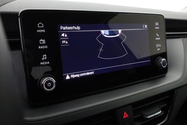Skoda SCALA Essence 1.0 TSI 70 kW / 95 pk | Apple Carplay | Parkeersensoren | Technology Pack | Cruise Control |