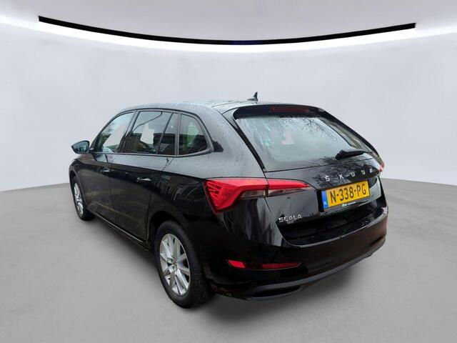 Skoda SCALA 1.0 TSI 110pk Online Edition / Smartlink+ / Parkeersensoren Achter / 16" LMV