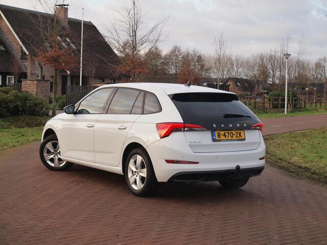 Skoda SCALA 1.0 TSI Sport Business | Apple Carplay | Trekhaak | Parkeensensoren | Sportstoelen | NL-Auto |