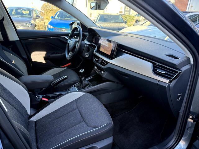Skoda SCALA 1.0 TSI Business Edition Zomer+Winterset, Complete uitvoering