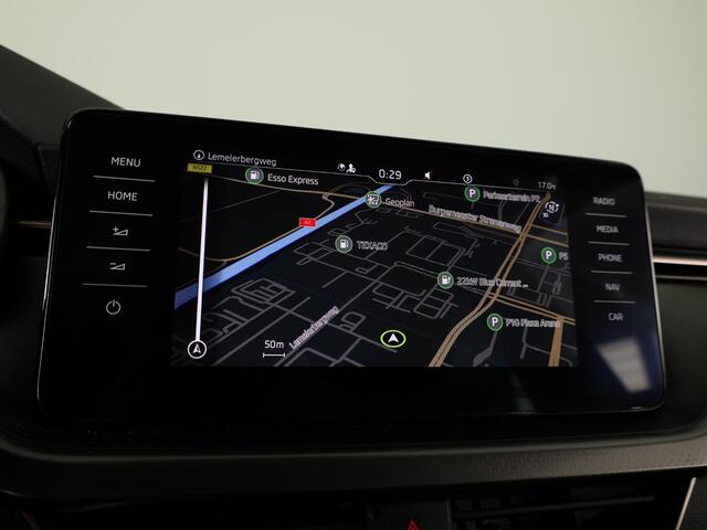 Skoda SCALA 1.0 TSI Ambition 110pk | Navigatie | Parkeercamera | 18 inch lichtmetalen velgen | Verlengde garantie