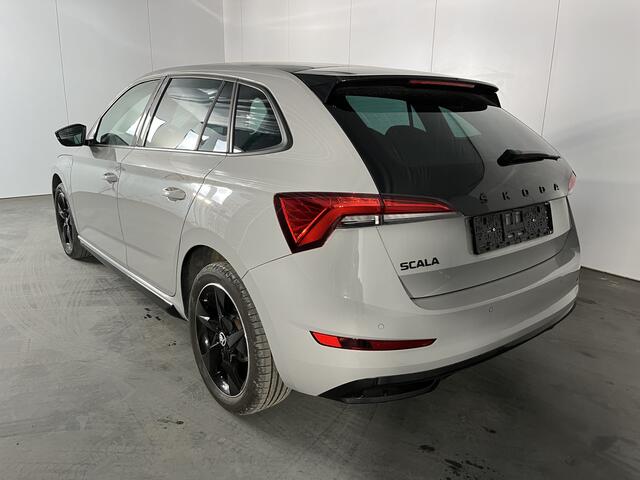 Skoda SCALA 1.5 TSI Monte Carlo / AUTOMAAT/ PANO/ 150 PK/ DIGITAL DASH/ CRUISE/ CLIMA/ STOELVERWARM/ NAVI/ SMARTLINK/ PARK. SENSOREN + CAMERA/ 17"LMV