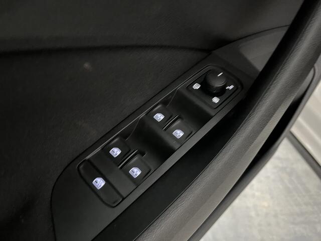 Skoda SCALA 1.5 TSI Monte Carlo / AUTOMAAT/ PANO/ 150 PK/ DIGITAL DASH/ CRUISE/ CLIMA/ STOELVERWARM/ NAVI/ SMARTLINK/ PARK. SENSOREN + CAMERA/ 17"LMV