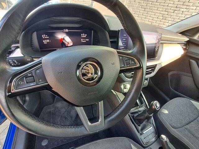 Skoda SCALA 95 Pk TSI FIRST ED. Trekhaak/Stoelverw./Clima/Crouse contr./set winterwielen op lm velg.