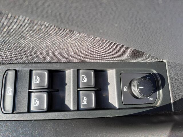 Skoda SCALA 95 Pk TSI FIRST ED. Trekhaak/Stoelverw./Clima/Crouse contr./set winterwielen op lm velg.