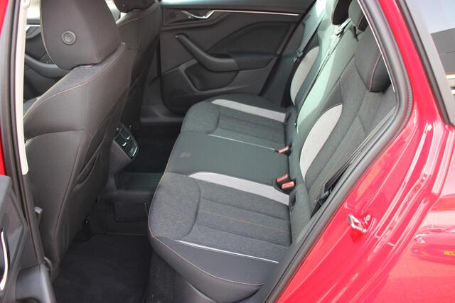 Skoda SCALA 1.0 TSI Monte Carlo L&K Automaat | Travel assist plus | Winter pack | Digital cockpit |