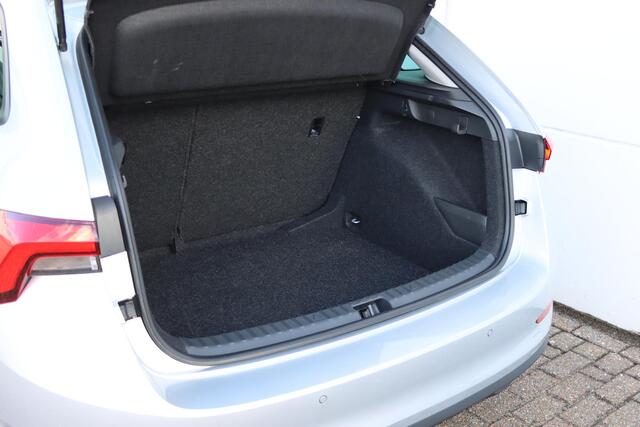 Skoda SCALA 1.0 TSI Ambition DSG7 110pk | Parkeersensoren | DAB+ | Carplay | Cruise Control