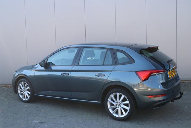 Skoda SCALA 116PK TSI Automaat Business Ed. Matrix-LED/Trekhaak/Pano-dak/Stoelverwarming/Navigatie