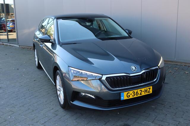 Skoda SCALA 116PK TSI Automaat Business Ed. Matrix-LED/Trekhaak/Pano-dak/Stoelverwarming/Navigatie