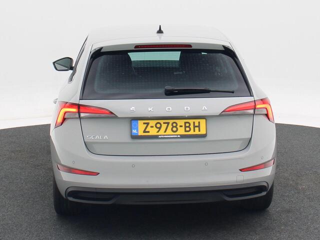 Skoda SCALA 1.0 TSi 110 Pk Ambition | Steel Grey | Airco | 16 Inch | Parkeersensoren | Cruise Controle | 32.824 Km!!
