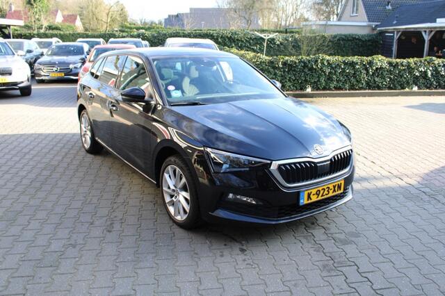Skoda SCALA 1.0 TSI Sport business - virtual cockpit - Carplay - pano dak