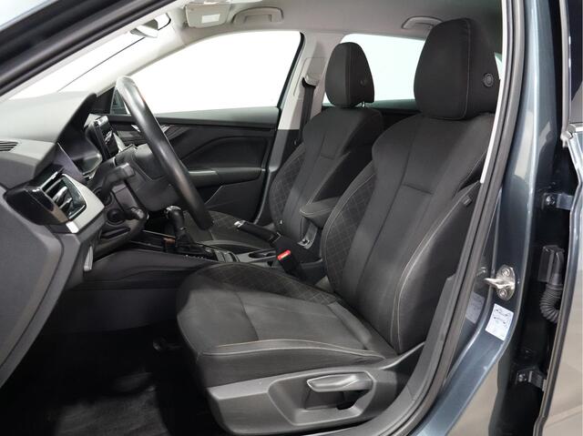 Skoda SCALA 1.0 TSI 110pk DSG Clever Clima Camara Navi via App 17"velgen Privacy glass 173