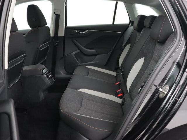 Skoda SCALA 1.0 TSI Style | Automaat | Trekhaak | Carplay | Climate control | Parkeerhulp | Cruise control | Keyless | Bluetooth | Full LED