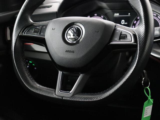 Skoda SCALA 1.0 TSI Sport | Automaat | Panoramadak | Carplay | Full LED | Climate control | Sportstoelen | Parkeerhulp | Cruise control | Bluetooth | 17'' | Getint glas