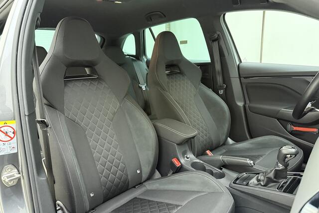 Skoda SCALA 1.0 TSI Sport Business Automaat | Digitale cockpit | Navi | Lichtmetalen velgen | Sportstoelen | LED verlichting | Parkeersensoren
