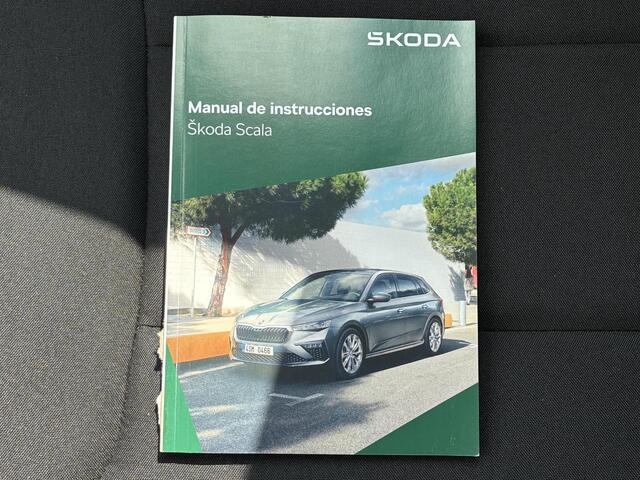 Skoda SCALA 1.0 TSI Selection / Apple Carplay & Android Auto / Climate Control / Cruise Control / Achteruitrijcamera /