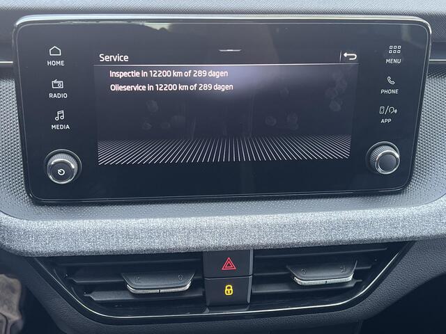 Skoda SCALA 1.0 TSI DSG Automaat Selection / Cruise Control / Camera / Navigatie via Apple Carplay Android / Climate Control / 16" LM wielen / PDC V+A