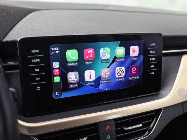 Skoda SCALA 1.0 TSI Sport Automaat (VIRTUAL COCKPIT, APPLE CARPLAY, GROOT NAVI, CLIMATE, STOELVERWARMING, SPORTSTOELEN, PARKEERSENSOREN, LED KOPLAMPEN, NIEUWSTAAT)