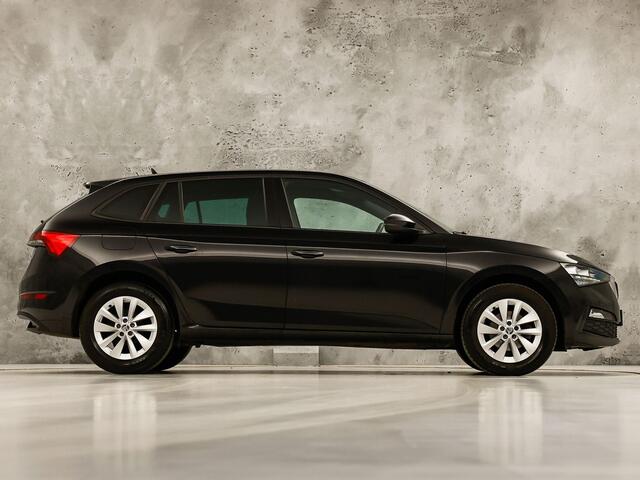 Skoda SCALA 1.0 TSI Sport Automaat (KUIPSTOELEN, VIRTUAL COCKPIT, APPLE CARPLAY, GROOT NAVI, CLIMATE, STOELVERWARMING, ZWART HEMEL, GETINT GLAS, CRUISE, NIEUWSTAAT)
