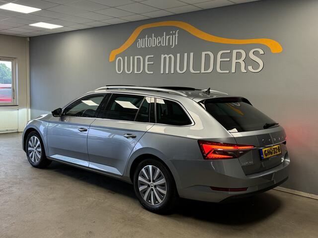 Skoda SUPERB Combi 1.4 TSI iV Style Panoramadak/Camera/Leder