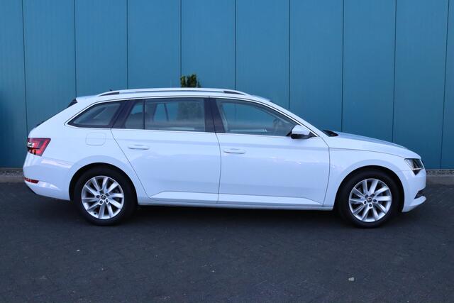 Skoda SUPERB Combi 1.5 TSI ACT DSG AUT Ambition Business PANO/NAV/ECC/BLUETOOTH/CRUISE/CARPLAY/LMV/ELEK.STOEL.A.KLEP