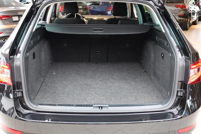 Skoda SUPERB Combi Business 1.4 TSI iV 160kw/218pk DSG6