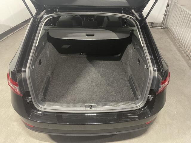 Skoda SUPERB Combi 1.5 TSI ACT 150pk Business Edition DSG7 110kw Carplay / Elektr.A.Klep / Adapt. Cruise C. / Winter Pack