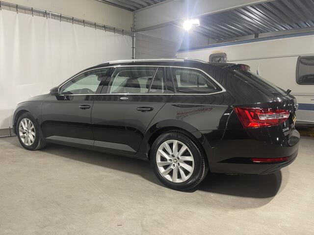 Skoda SUPERB Combi 1.5 TSI ACT 150pk Business Edition DSG7 110kw Carplay / Elektr.A.Klep / Adapt. Cruise C. / Winter Pack