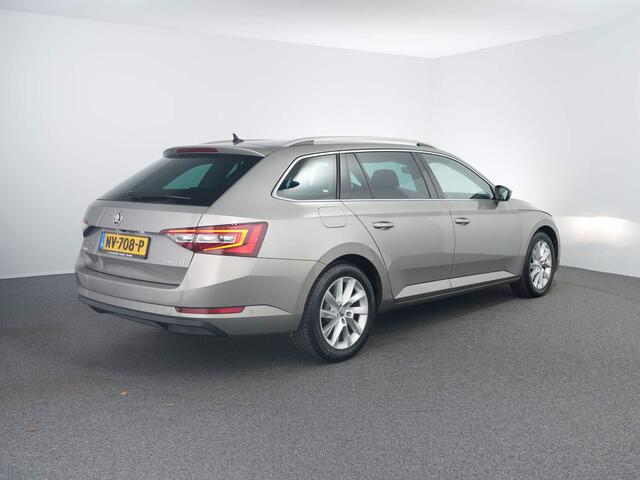 Skoda SUPERB Combi 1.8 TSI Style Business 180 PK | Leer / Alcantara | Camera | TV Schermen