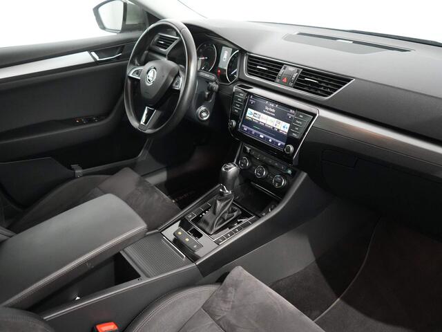 Skoda SUPERB Combi 1.8 TSI Style Business 180 PK | Leer / Alcantara | Camera | TV Schermen