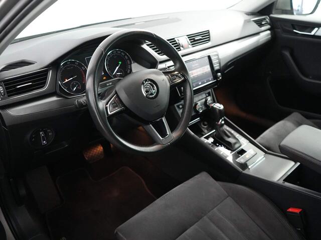 Skoda SUPERB Combi 1.8 TSI Style Business 180 PK | Leer / Alcantara | Camera | TV Schermen