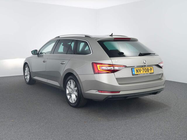 Skoda SUPERB Combi 1.8 TSI Style Business 180 PK | Leer / Alcantara | Camera | TV Schermen