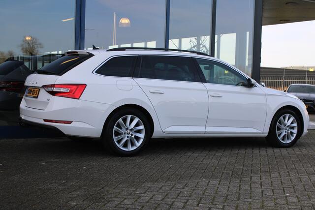 Skoda SUPERB Combi 1.4 TSI iV 218PK Business Edition NAVI TREKHAAK CARPLAY