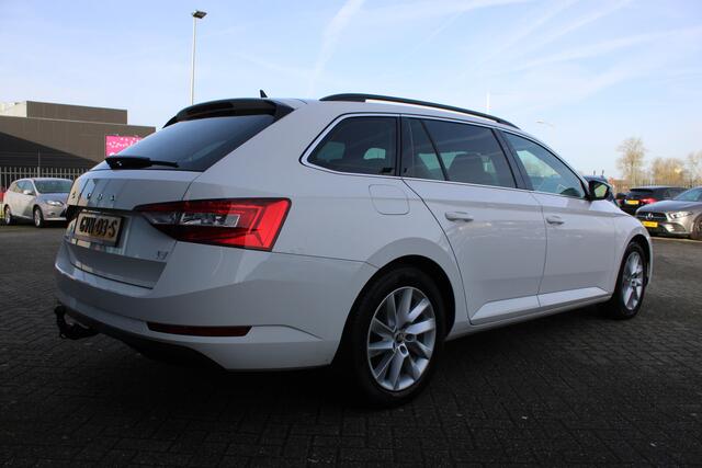 Skoda SUPERB Combi 1.4 TSI iV 218PK Business Edition NAVI TREKHAAK CARPLAY