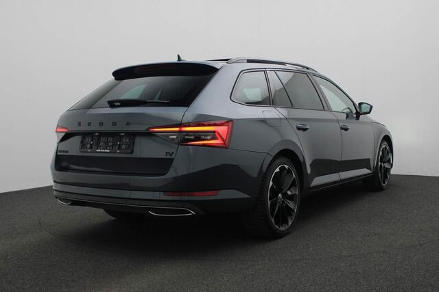 Skoda SUPERB Combi 1.4 TSI 218PK DSG iV Sportline Business | Pano | Matrix LED | Geheugenstoelen | Leder/alcantara | Navi Columbus | CANTON | Adaptief onderstel | Stoel-/achterbankverwarming