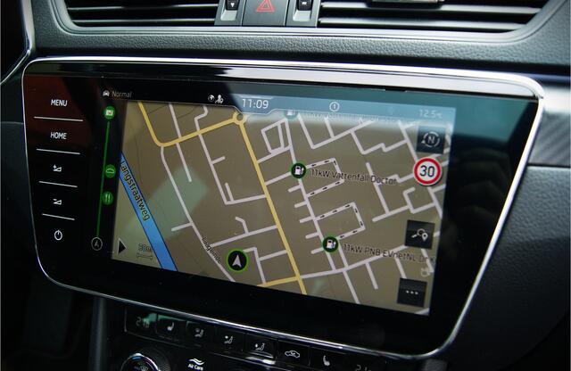 Skoda SUPERB Sportline Business 2.0TSI 190PK Panoramadak/Memory/Canton-sound/Carplay DSG7