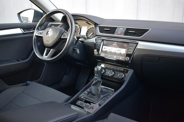 Skoda SUPERB Combi 1.4 TSi Ambition ECC | Full Map Navi | Telefonie | Carplay | Trekhaak | Sportstoelen | 16 Inch LMV