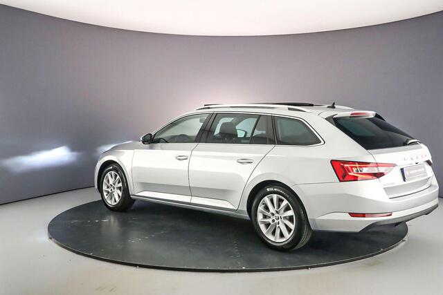 Skoda SUPERB Combi Business Edition 1.4 TSI PHEV 218pk DSG Automaat Panoramadak, Achteruitrijcamera, Elektrische achterklep, Navigatie, Cruise control, Parkeersensoren, LED koplampen