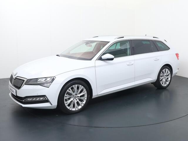 Skoda SUPERB Combi 1.4 TSI iV Business Edition Plus | 218 PK | Lichtmetalen velgen 18"| El. achterklep | Canton Soundsystem |