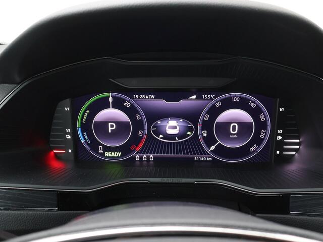 Skoda SUPERB Combi 1.4 TSI iV Business Edition Plus | 218 PK | Lichtmetalen velgen 18"| El. achterklep | Canton Soundsystem |