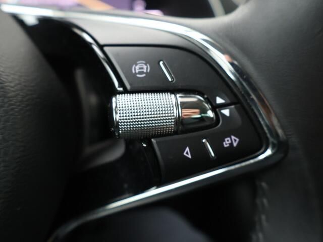 Skoda SUPERB Combi 1.4 TSI iV Business Edition Plus | 218 PK | Lichtmetalen velgen 18"| El. achterklep | Canton Soundsystem |