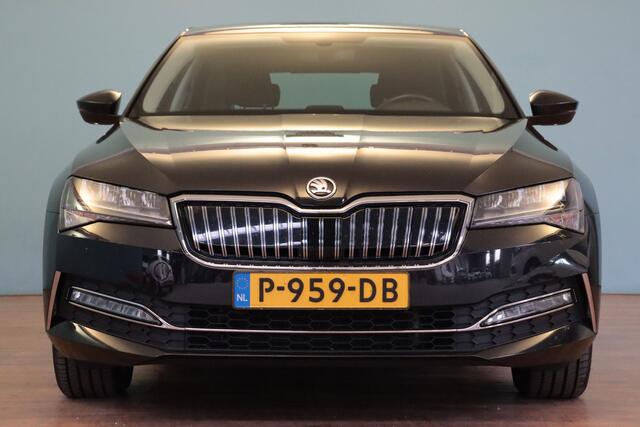 Skoda SUPERB 1.4 TSI iV Sportline Business | NAVI | CLIMA | CAMERA + PDC | CRUISE | LMV17' |