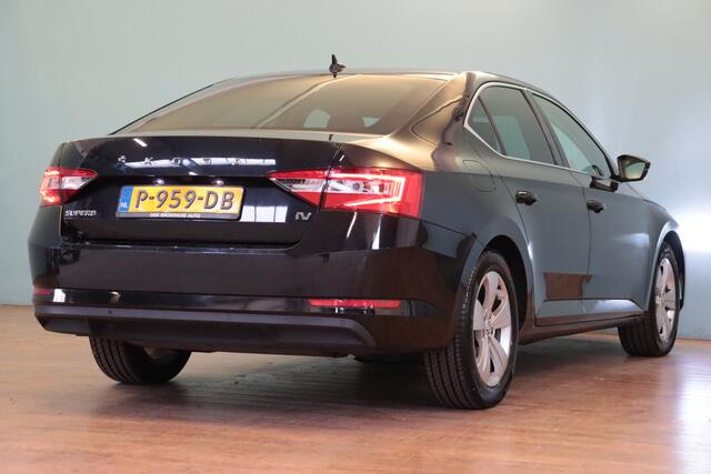 Skoda SUPERB 1.4 TSI iV Sportline Business | NAVI | CLIMA | CAMERA + PDC | CRUISE | LMV17' |