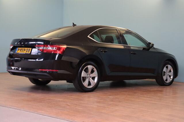 Skoda SUPERB 1.4 TSI iV Sportline Business | NAVI | CLIMA | CAMERA + PDC | CRUISE | LMV17' |
