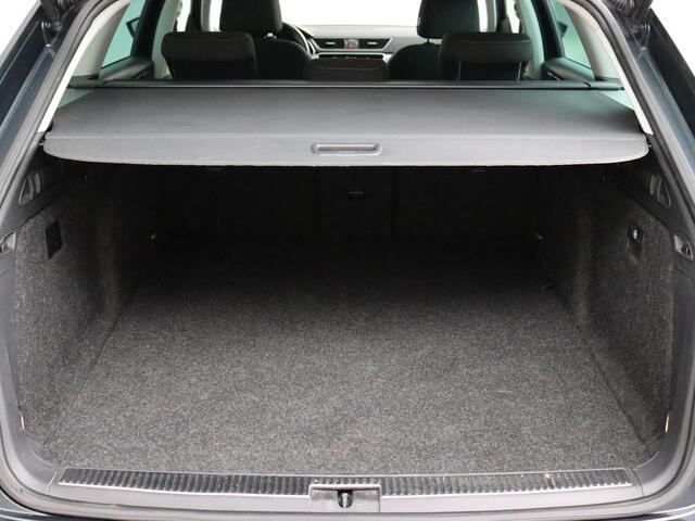 Skoda SUPERB Combi 1.4 TSI iV Business Edition PHEV Panodak | Virtual Cockpit | Camera