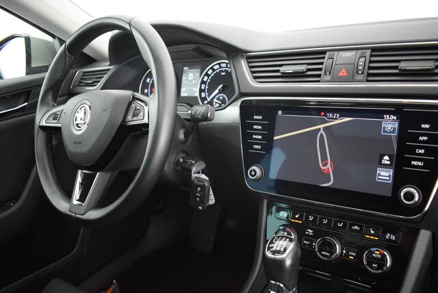 Skoda SUPERB Combi 1.5 TSI 150pk H6 ACT Ambition Business Trekhaak Panoramadak Stoelverwarming Memory Navigatie