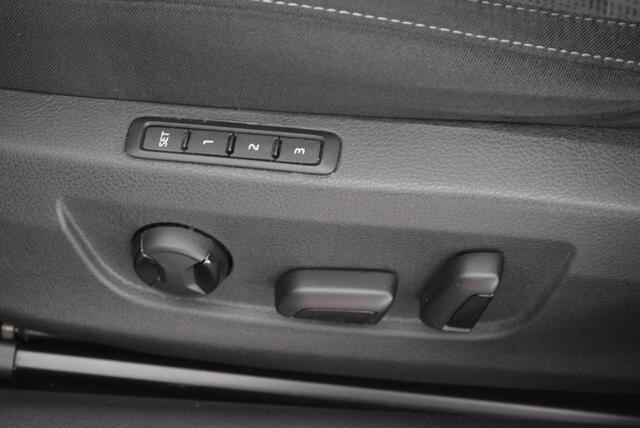 Skoda SUPERB Combi 1.5 TSI 150pk H6 ACT Ambition Business Trekhaak Panoramadak Stoelverwarming Memory Navigatie