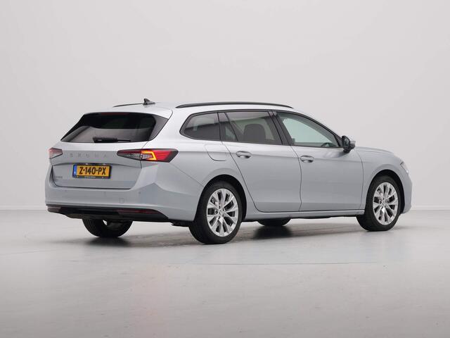 Skoda SUPERB Combi 1.5 TSI MHEV First Edition Navigatie Trekhaak Camera Massage