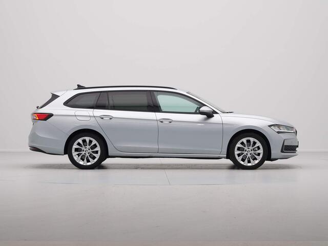 Skoda SUPERB Combi 1.5 TSI MHEV First Edition Navigatie Trekhaak Camera Massage